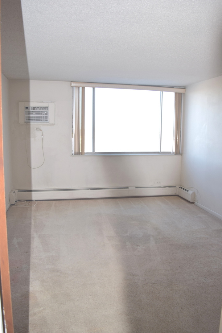 2200 S Stewart Avenue #4C, Lombard, IL 60148