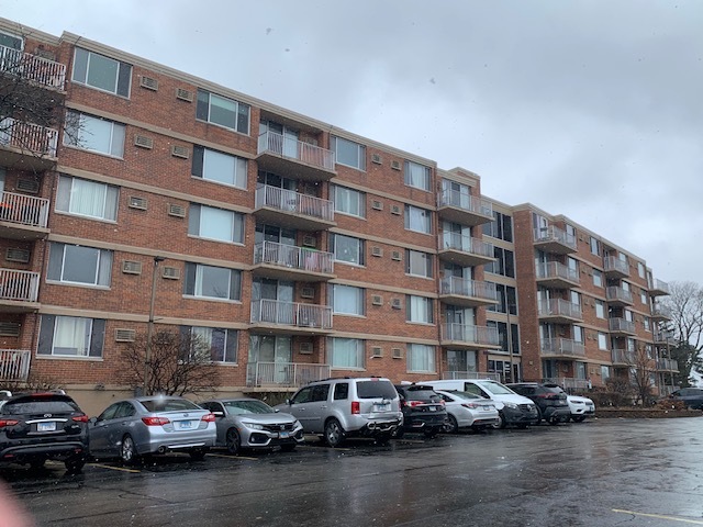 2200 S Stewart Avenue #4C, Lombard, IL 60148