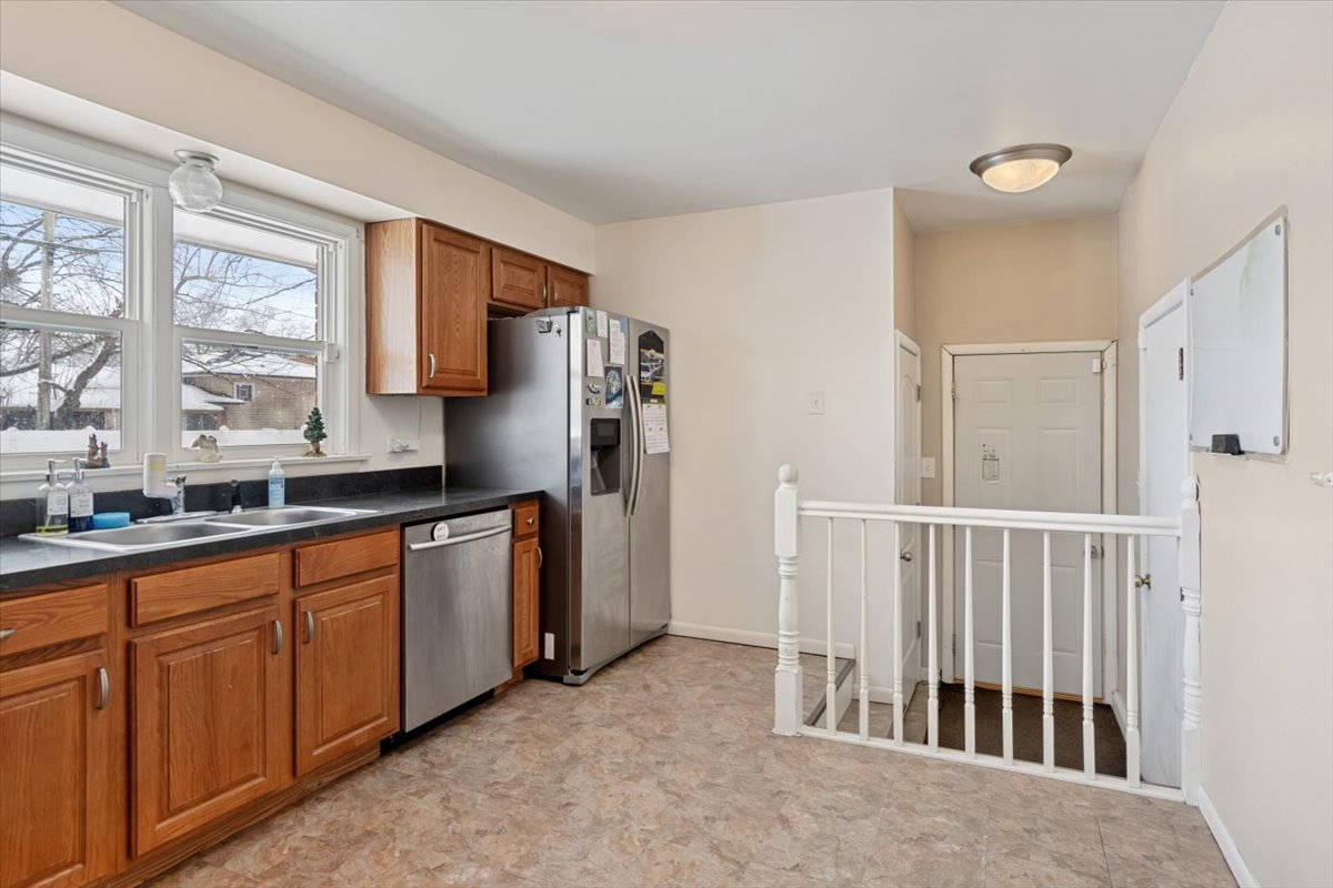 6101 W 127th Street, Palos Heights, IL 60463