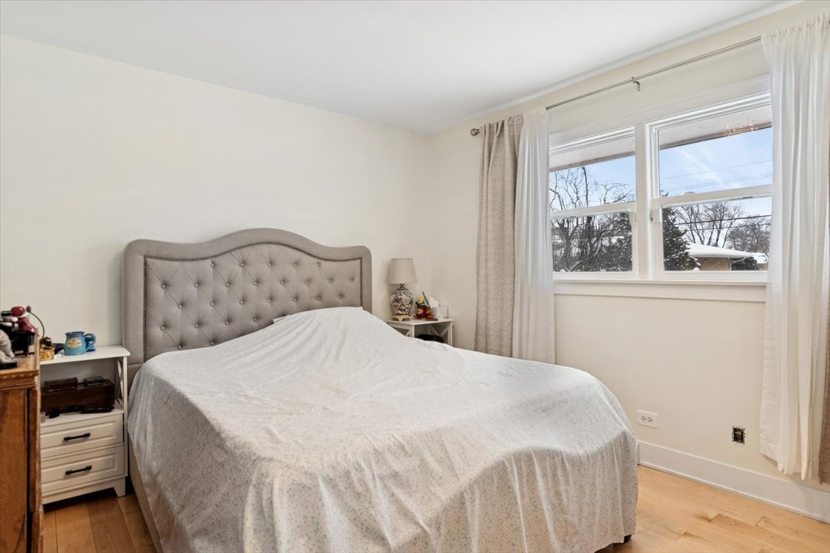 6101 W 127th Street, Palos Heights, IL 60463