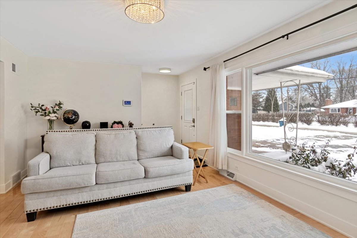 6101 W 127th Street, Palos Heights, IL 60463