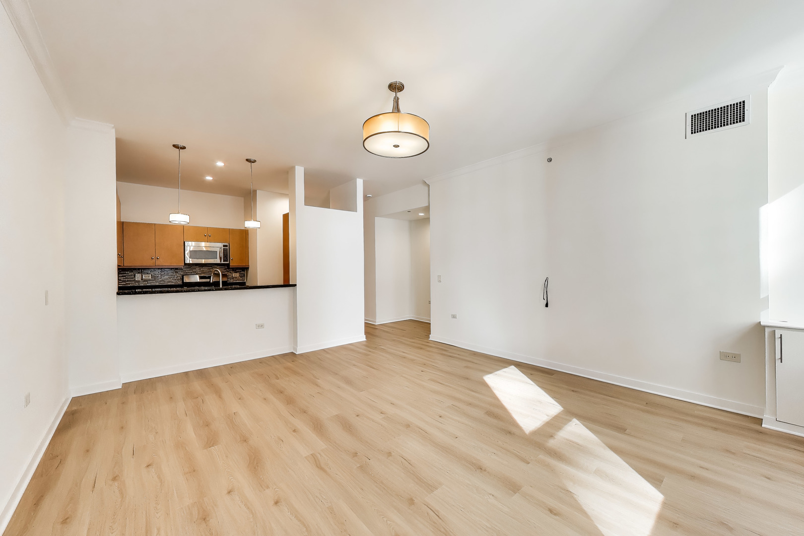 310 S MICHIGAN Avenue #1013, Chicago, IL 60604