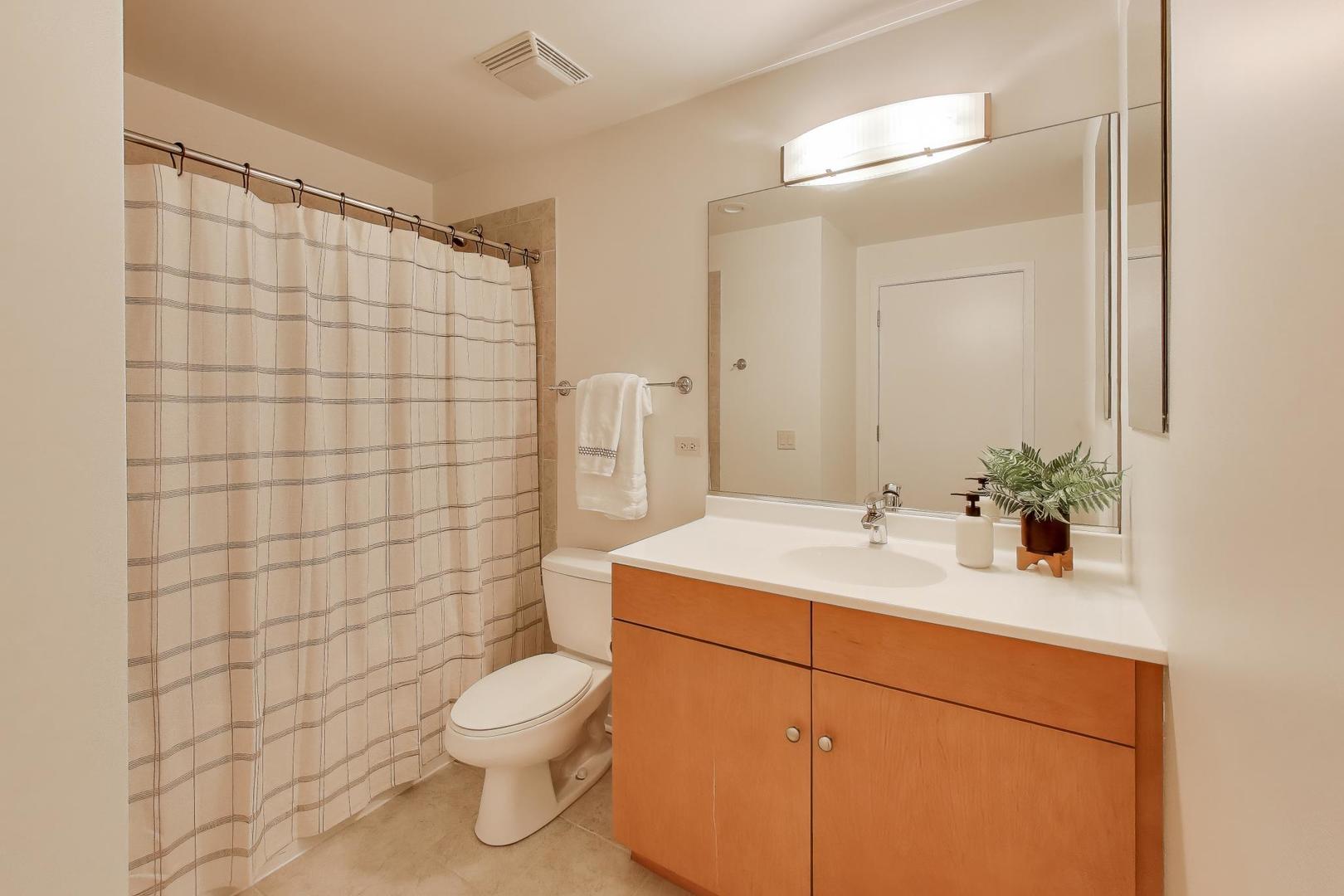 310 S MICHIGAN Avenue #1013, Chicago, IL 60604