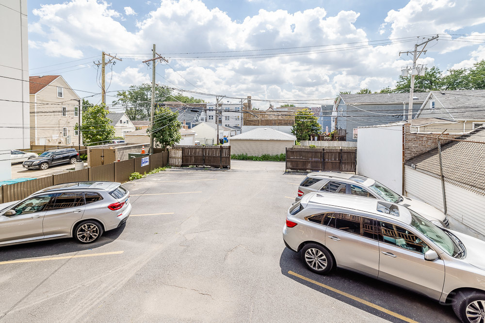 3451 W Montrose Avenue #1, Chicago, IL 60618