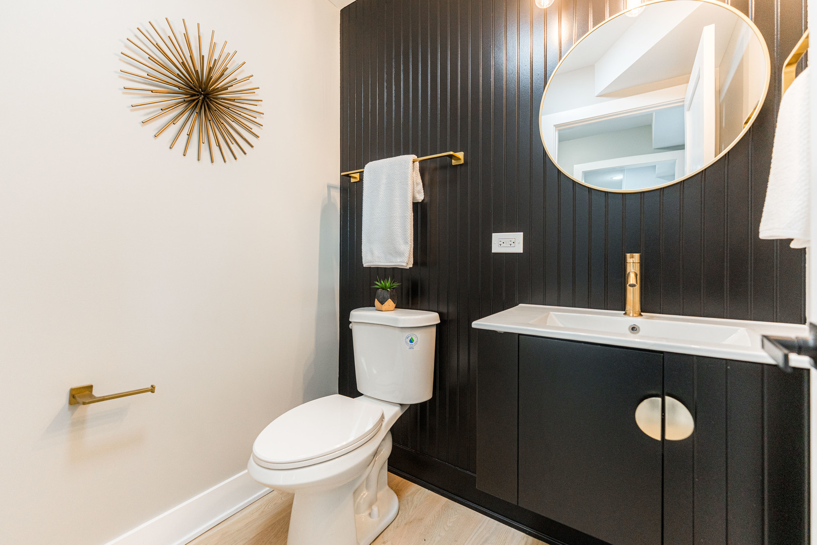 147 W North Avenue, Lombard, IL 60148