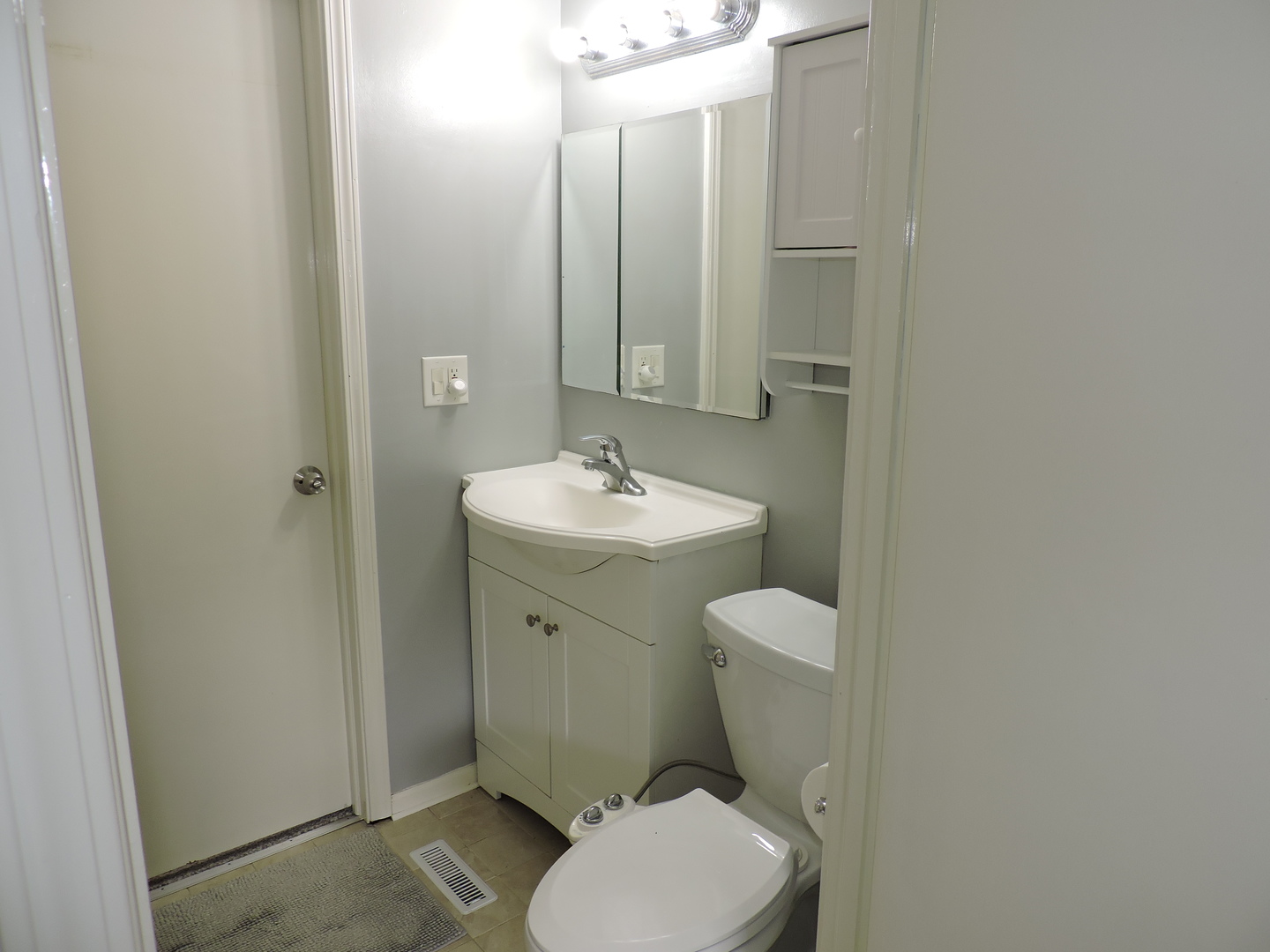 2216 Andover Court, Schaumburg, IL 60194