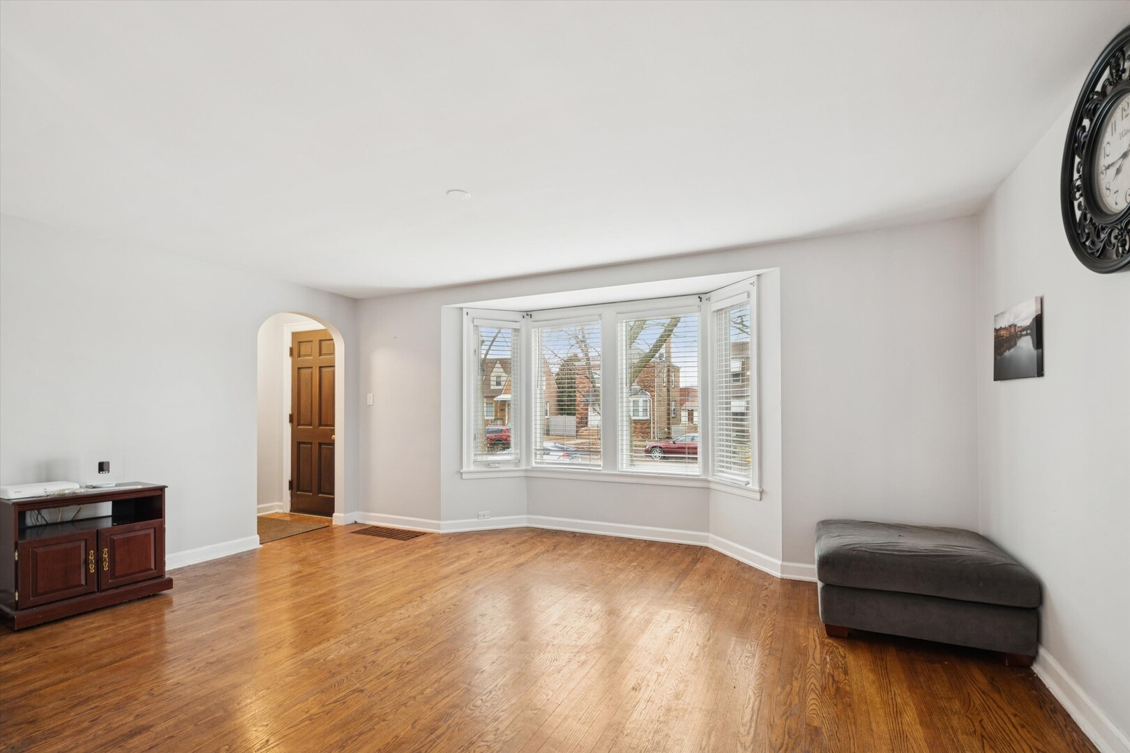 3067 N Neva Avenue, Chicago, IL 60634