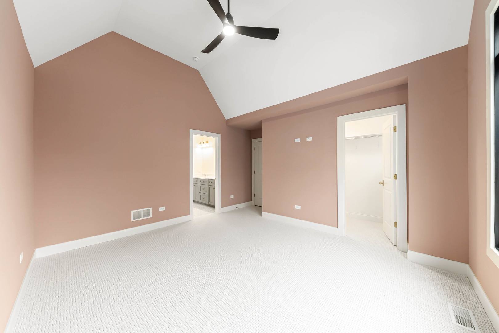 1310 N Eagle Street, Naperville, IL 60563