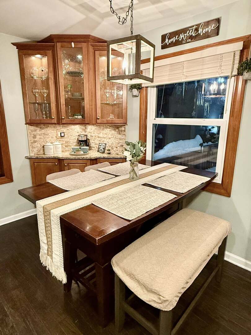 7624 Westview Lane, Woodridge, IL 60517