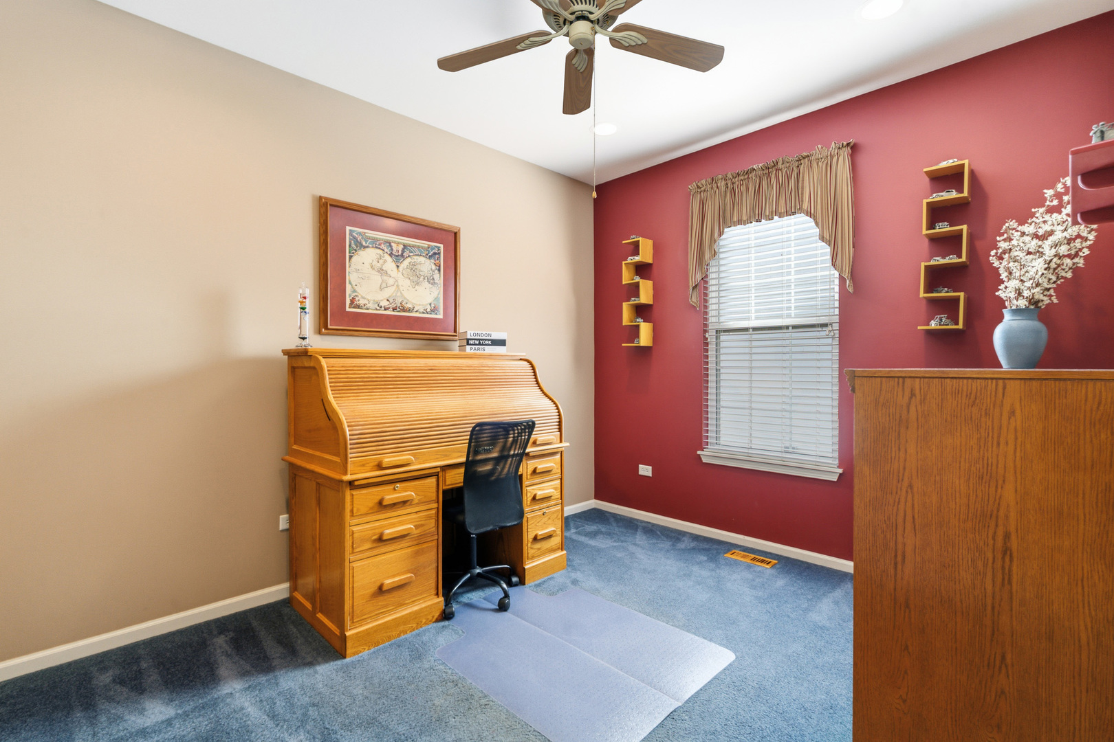 21325 Windsor Lake Lane, Crest Hill, IL 60403