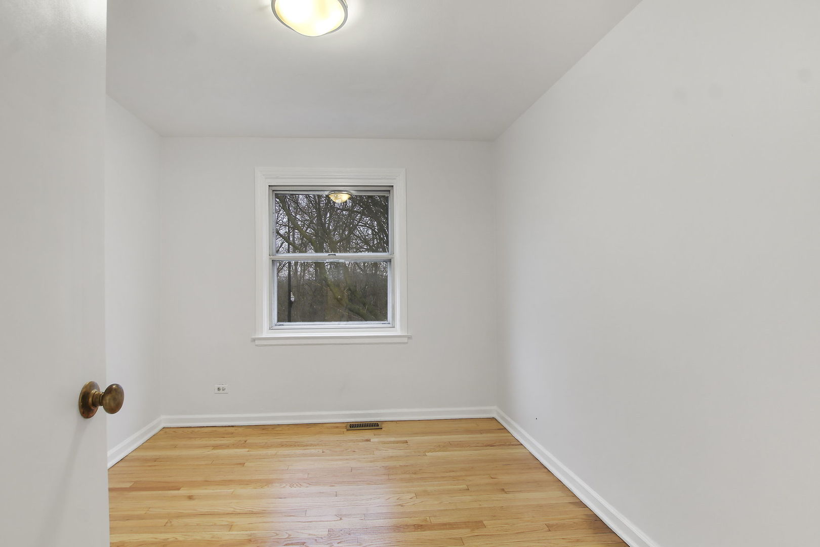 6521 N Kedzie Avenue, Chicago, IL 60645