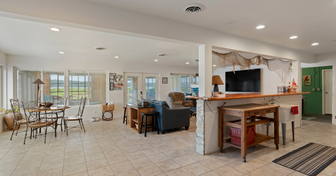 1109-1111 Sunset Drive, East Peoria, IL 61611