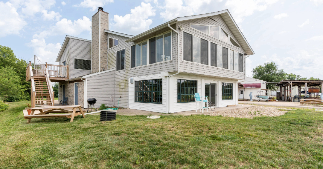 1109-1111 Sunset Drive, East Peoria, IL 61611