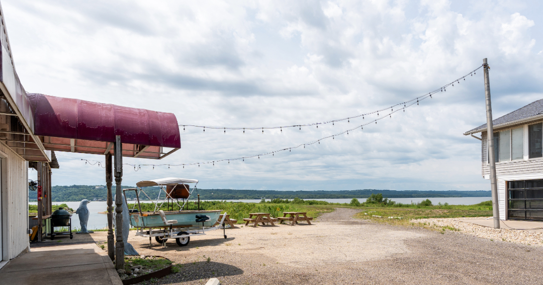 1109-1111 Sunset Drive, East Peoria, IL 61611