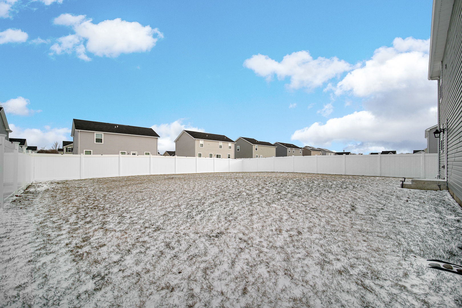 713 Wild Prairie Point, Hampshire, IL 60140