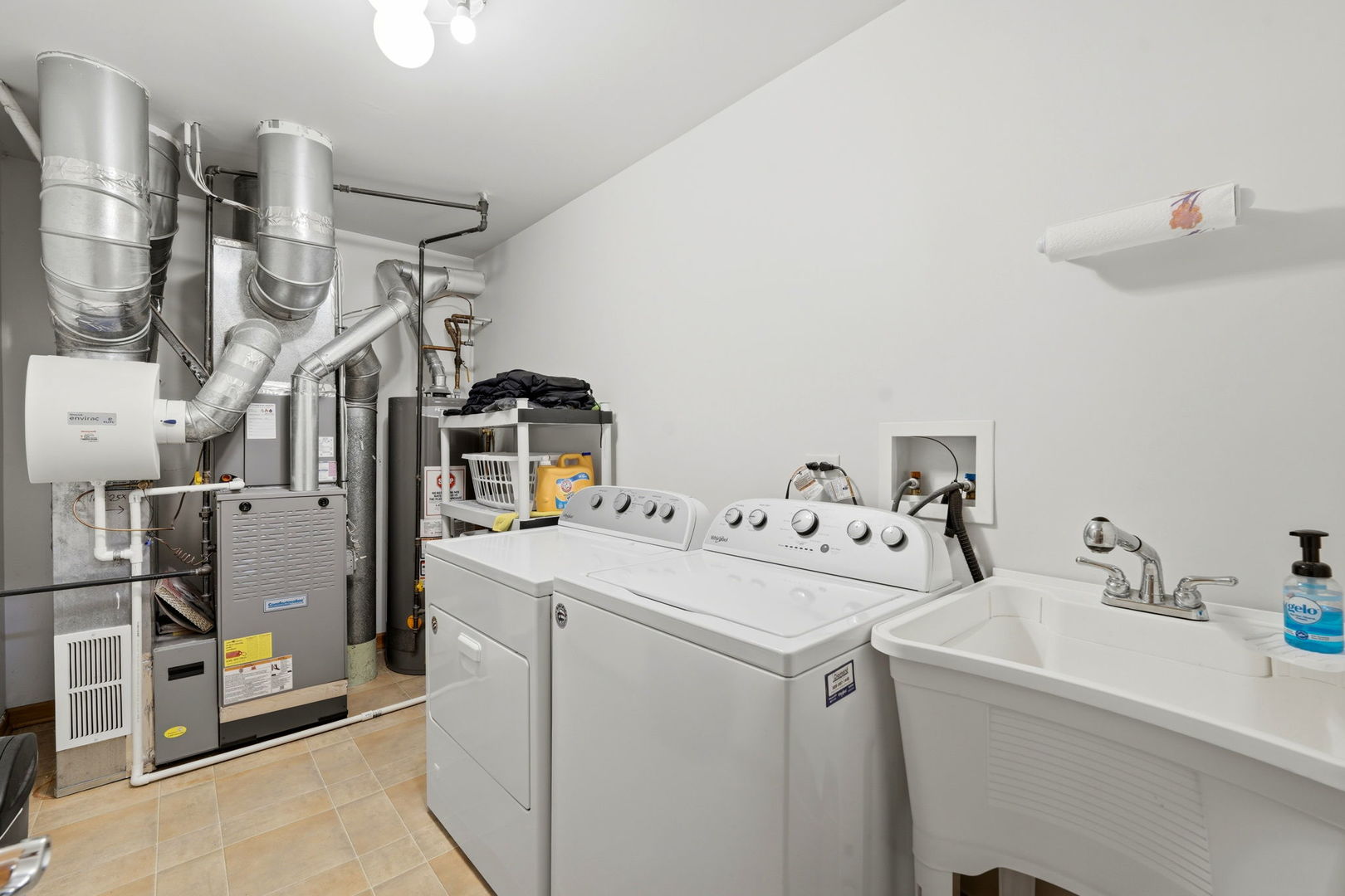 5680 Cambridge Way, Hanover Park, IL 60133