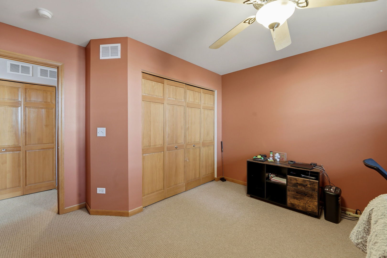 5680 Cambridge Way, Hanover Park, IL 60133