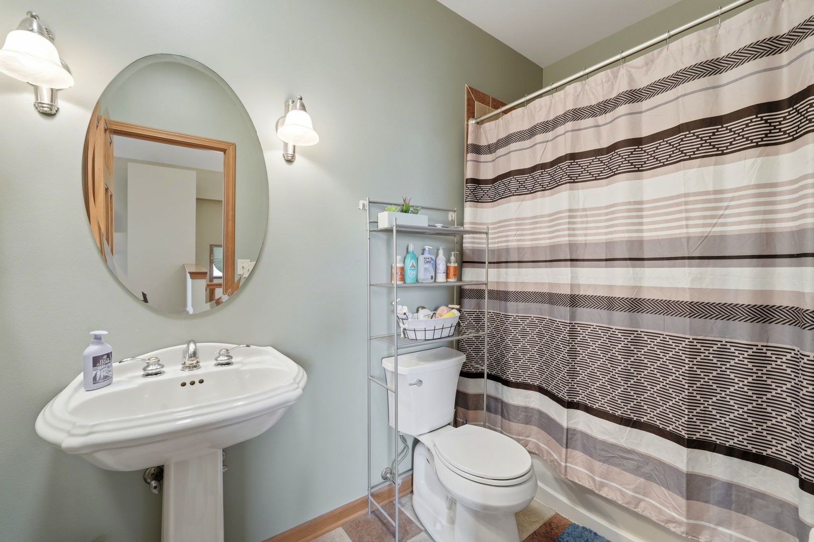 5680 Cambridge Way, Hanover Park, IL 60133