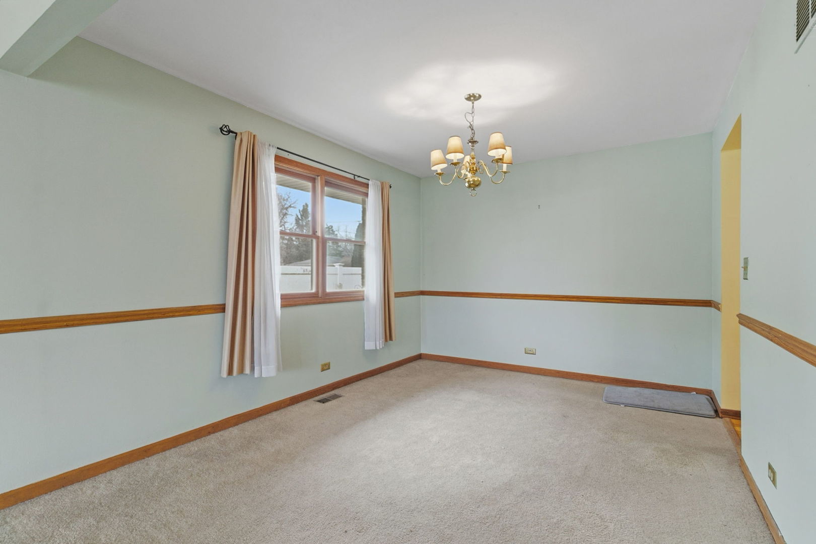 207 Hill Street, Willow Springs, IL 60480