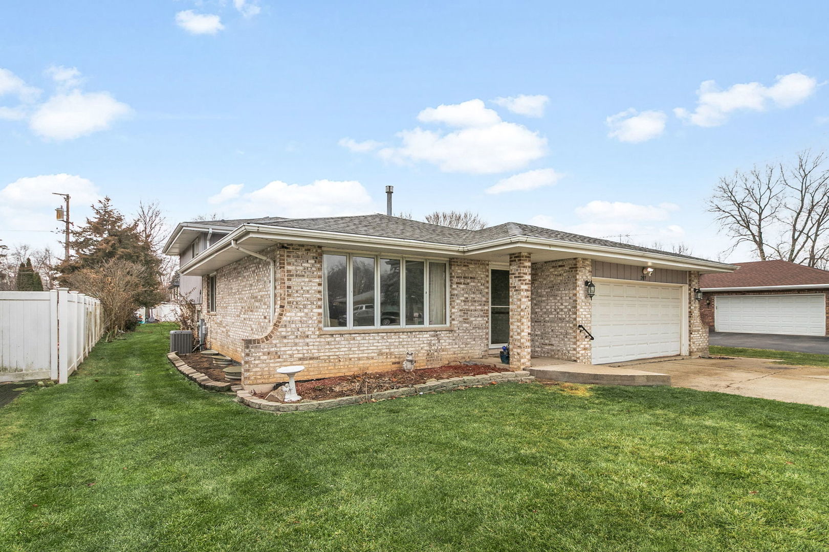 207 Hill Street, Willow Springs, IL 60480