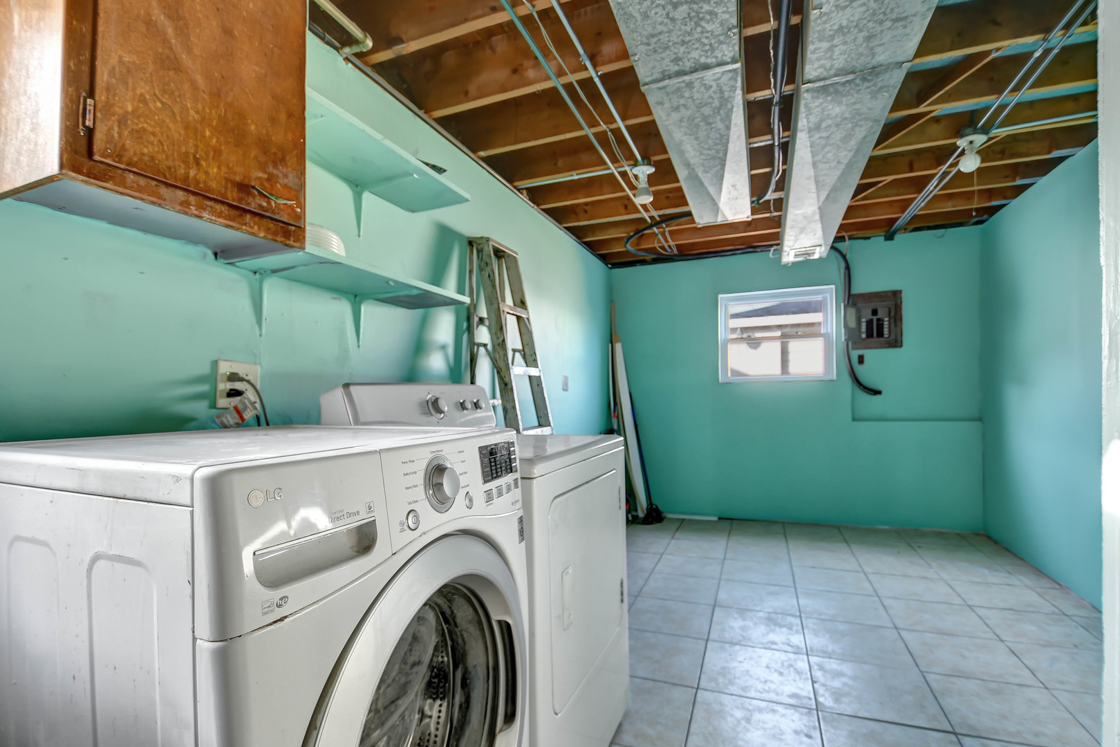 7754 S Mcvicker Avenue, Burbank, IL 60459