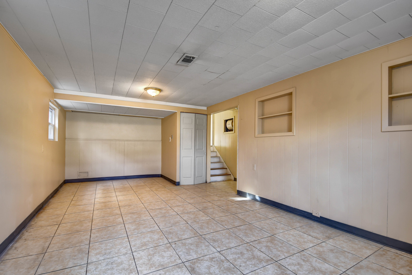 7754 S Mcvicker Avenue, Burbank, IL 60459