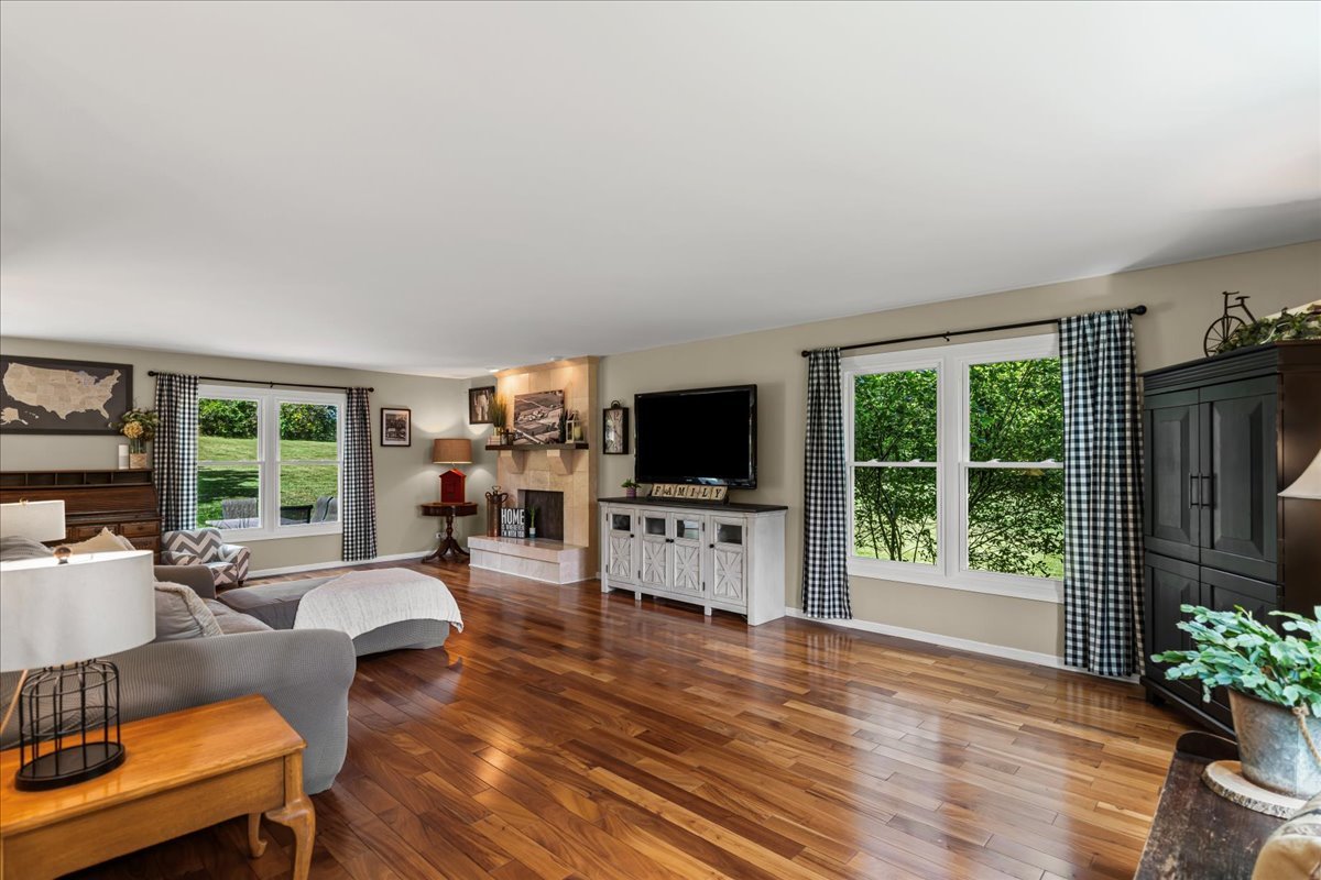 11111 Huron Drive, Spring Grove, IL 60081