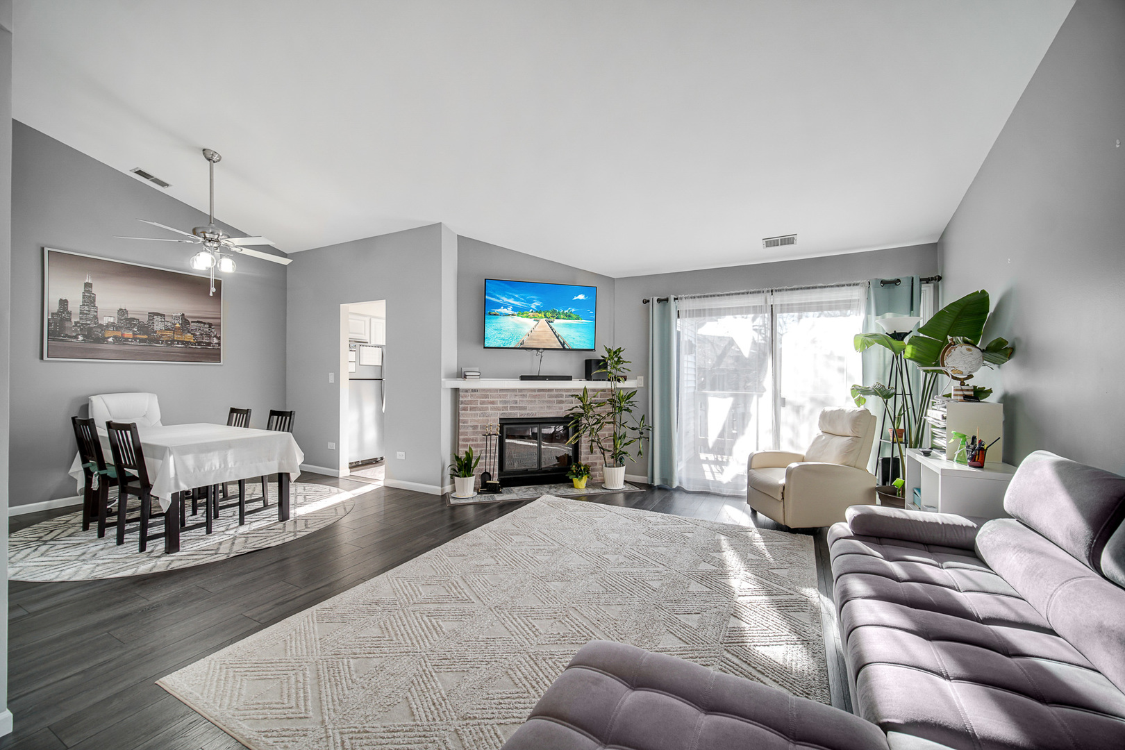 1471 Fairlane Drive #2A, Schaumburg, IL 60193