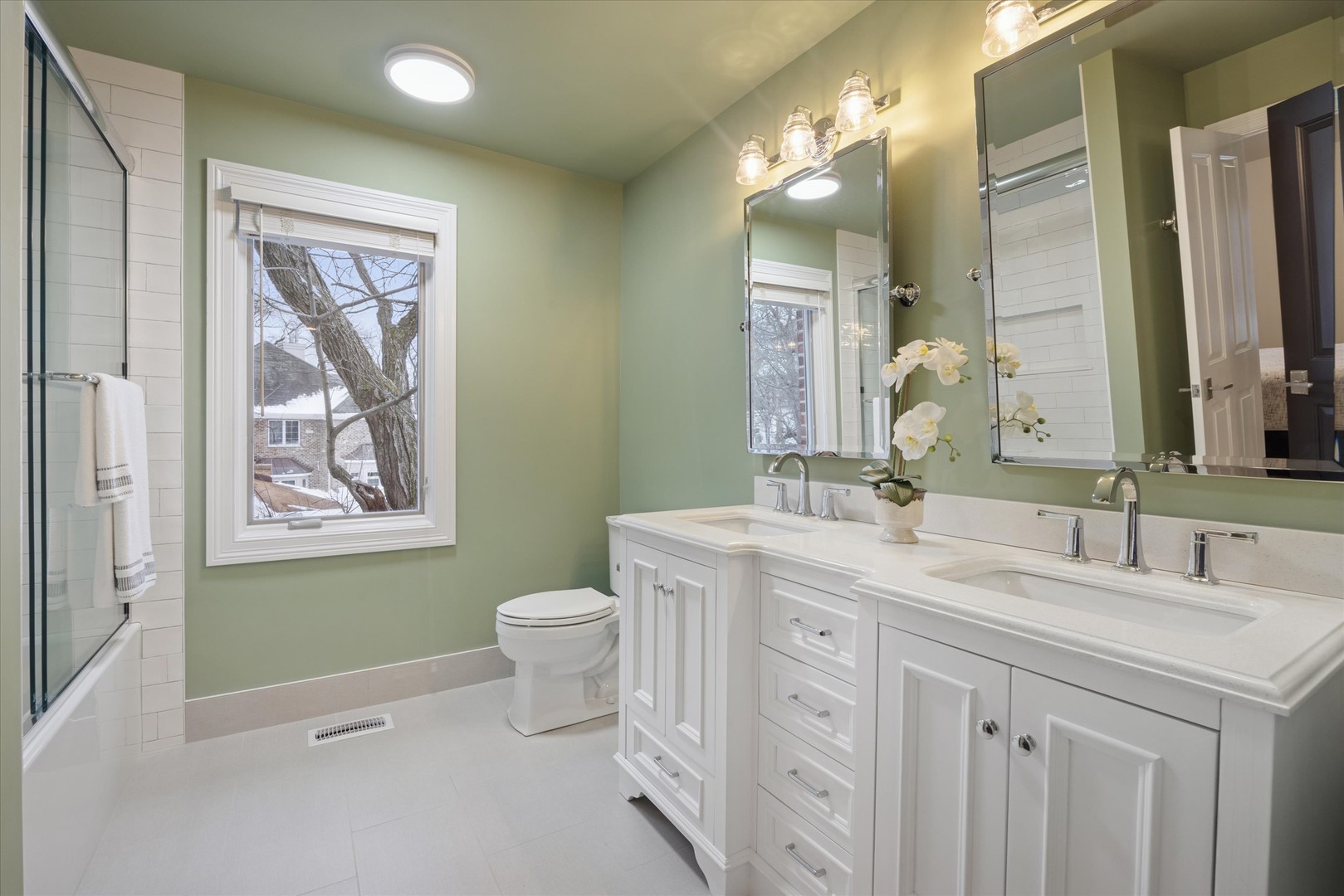 5605 S Quincy Street, Hinsdale, IL 60521