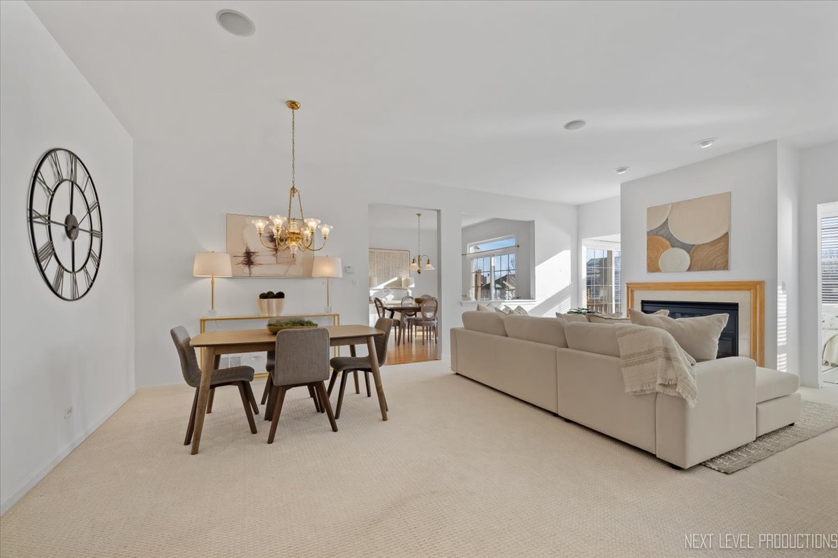 810 Cambridge Drive, Batavia, IL 60510