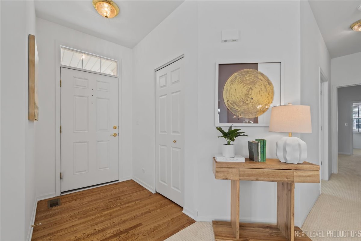 810 Cambridge Drive, Batavia, IL 60510