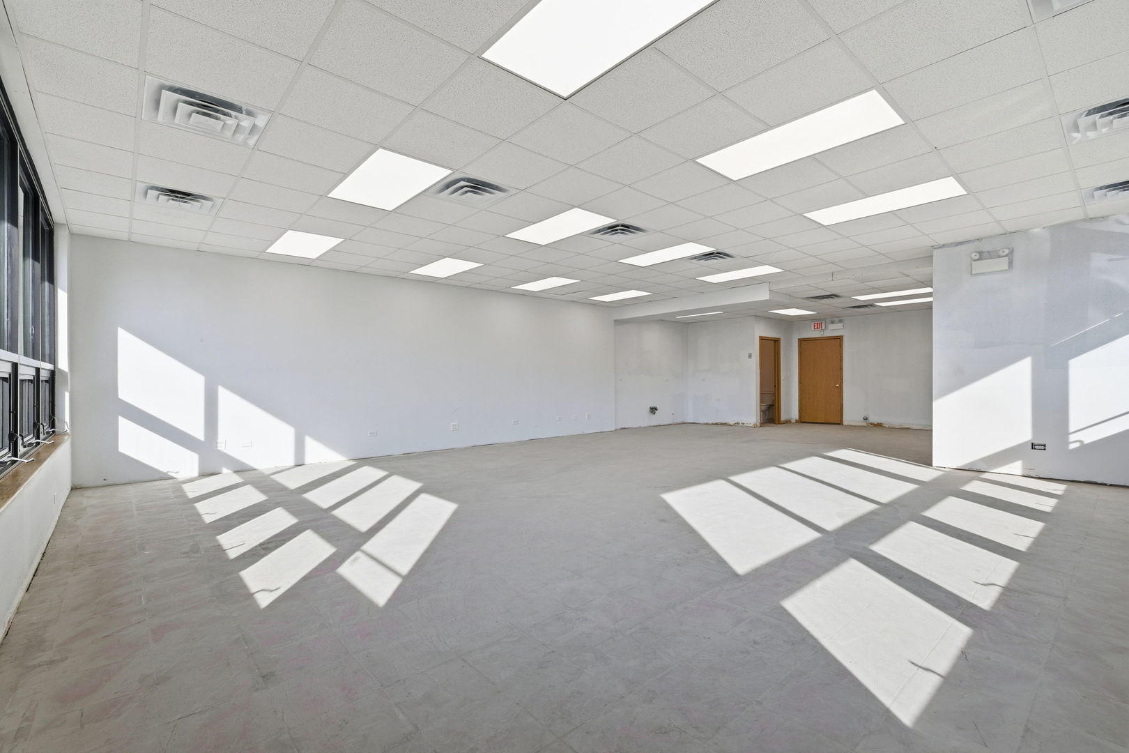 6301 N Northwest Highway, Chicago, IL 60631