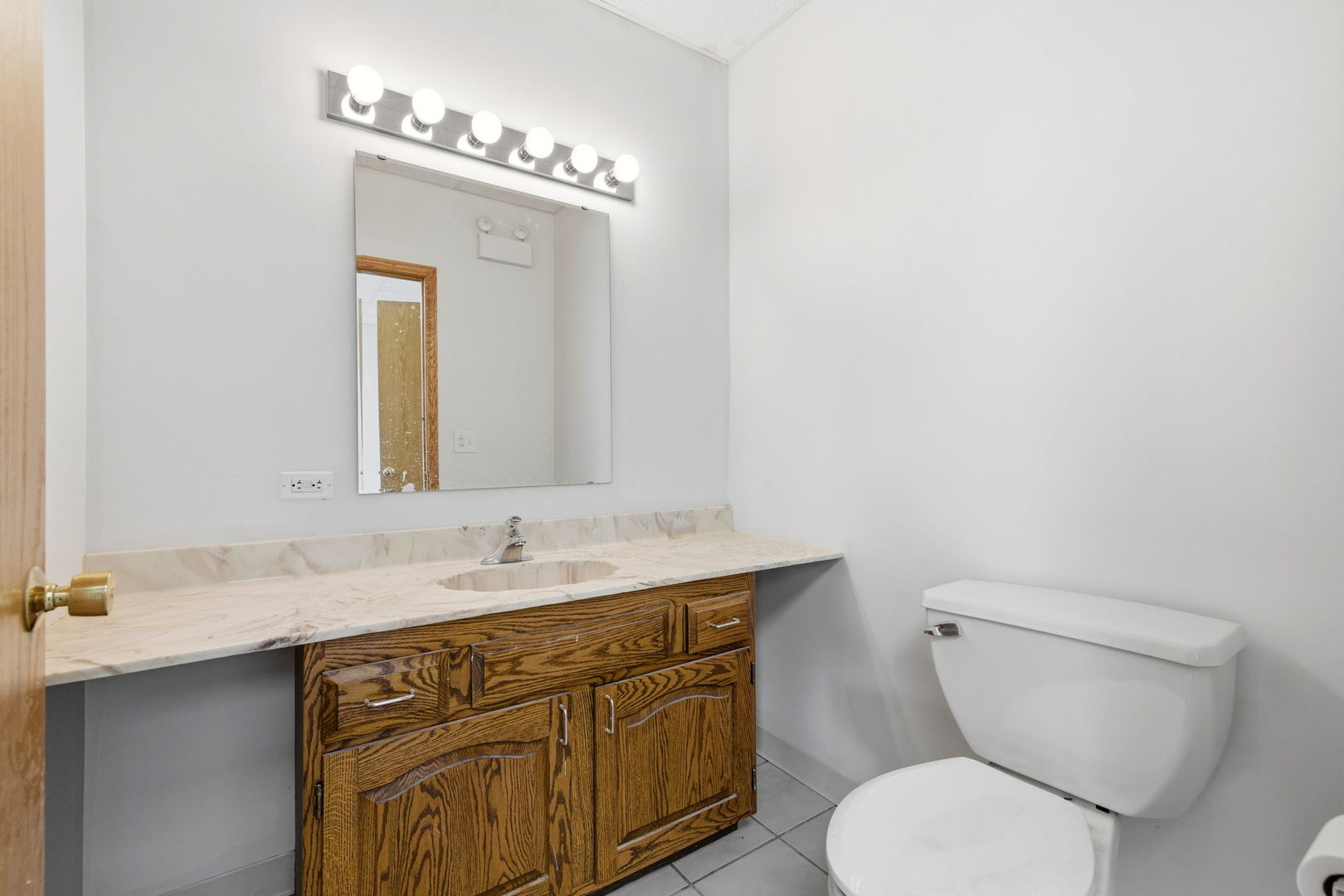 6301 N Northwest Highway, Chicago, IL 60631