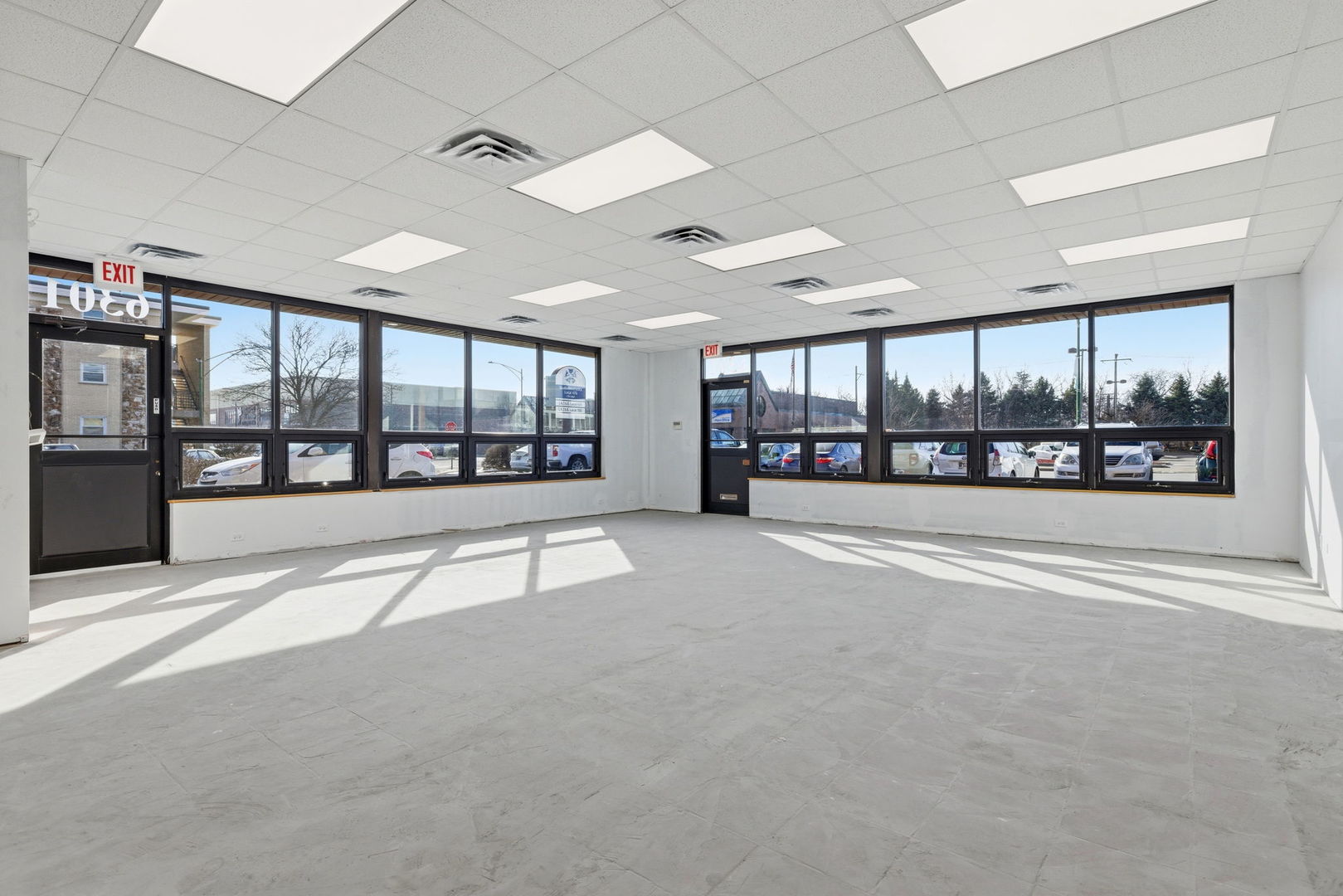 6301 N Northwest Highway, Chicago, IL 60631