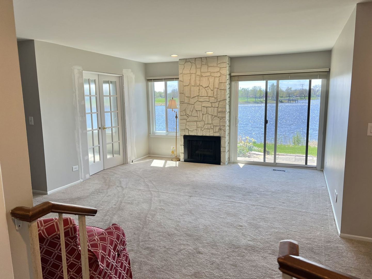 370 Springlake Lane #B, Aurora, IL 60504