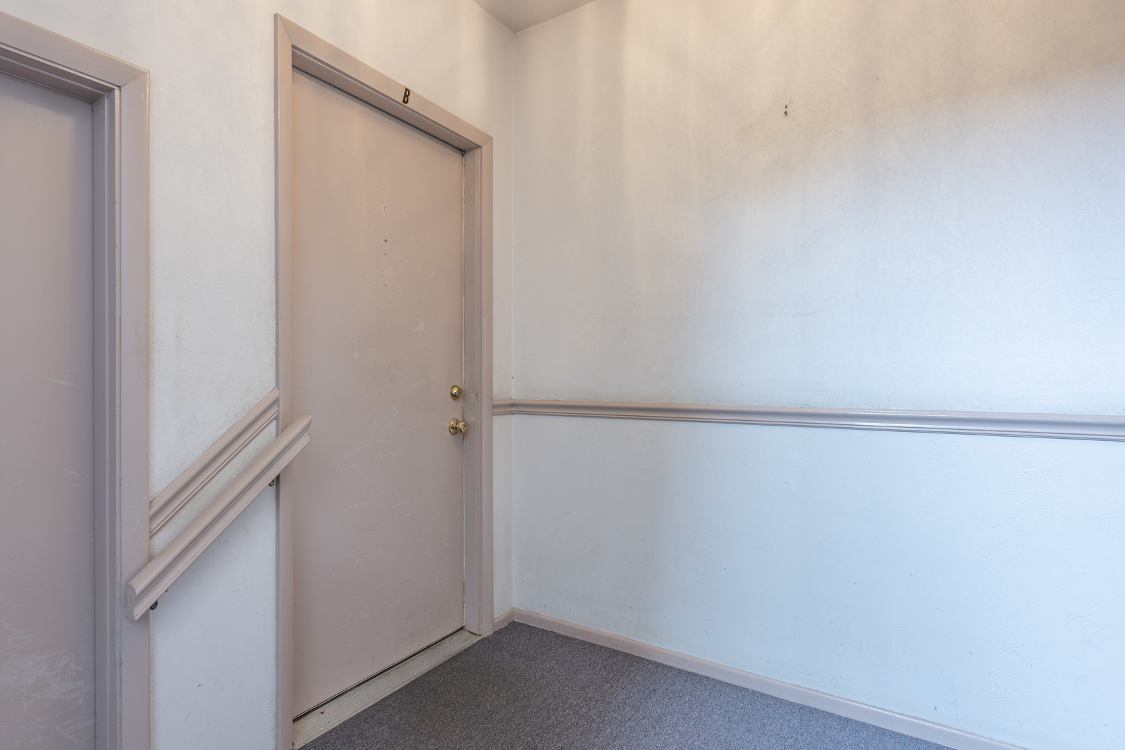 370 Springlake Lane #B, Aurora, IL 60504