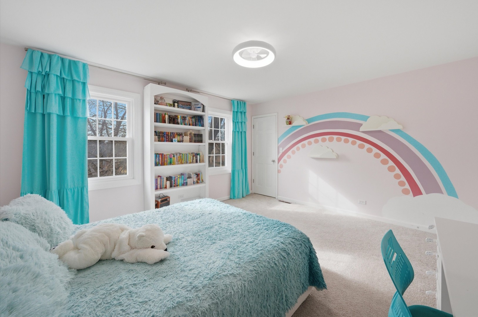 289 Winding Creek Drive, Naperville, IL 60565