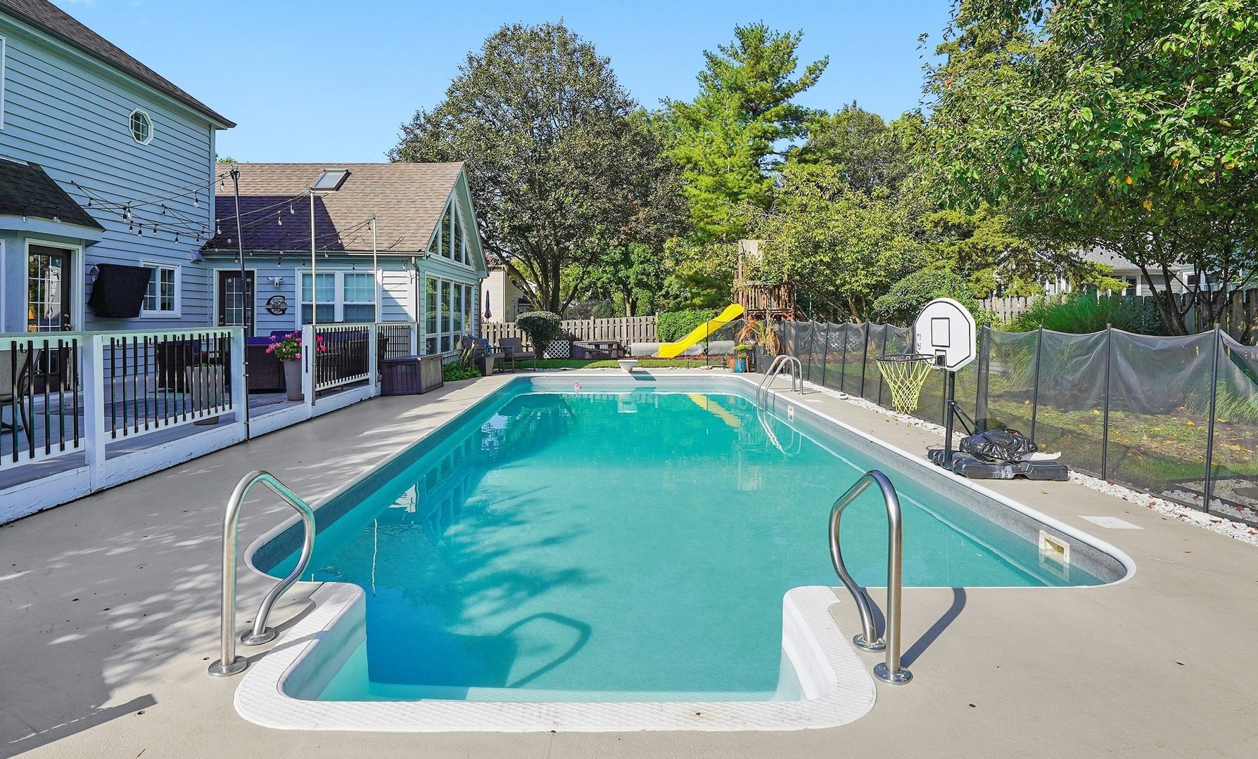 289 Winding Creek Drive, Naperville, IL 60565