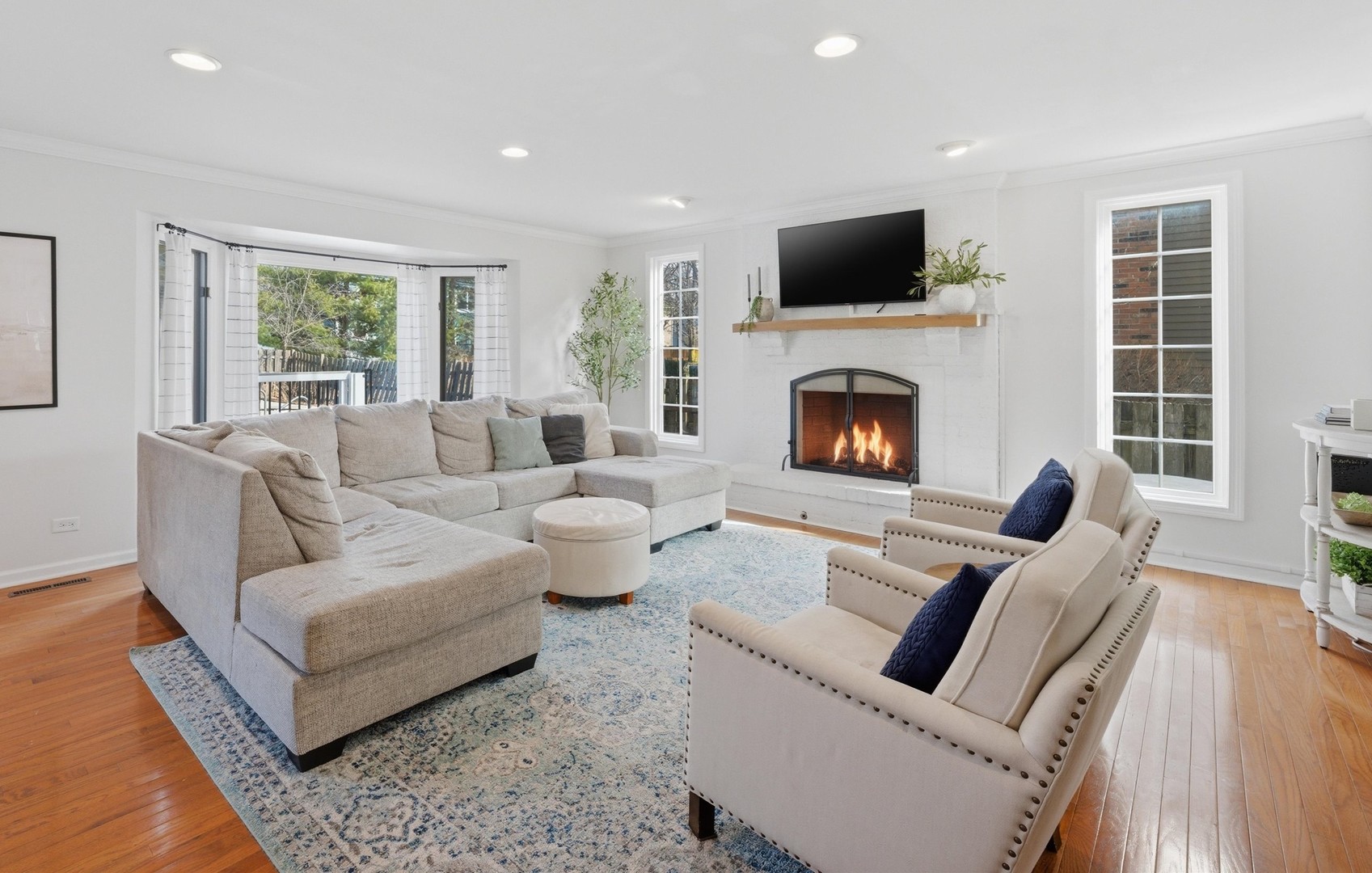 289 Winding Creek Drive, Naperville, IL 60565