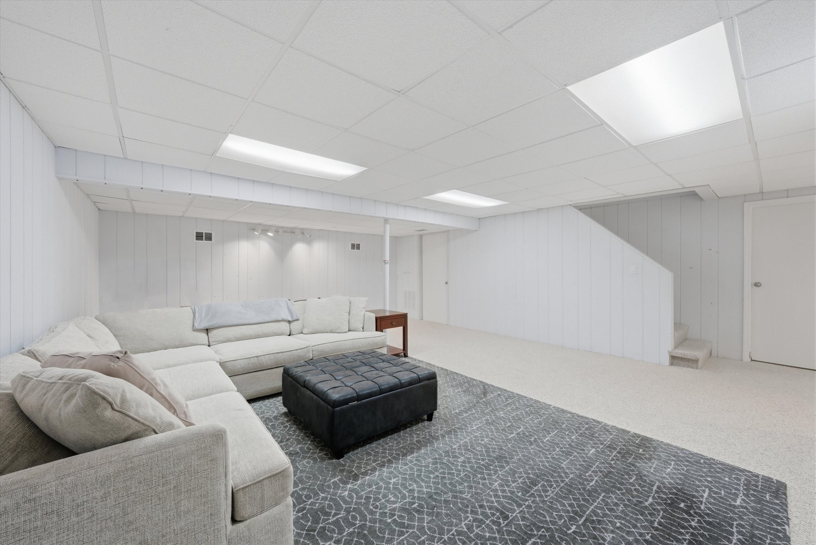 289 Winding Creek Drive, Naperville, IL 60565