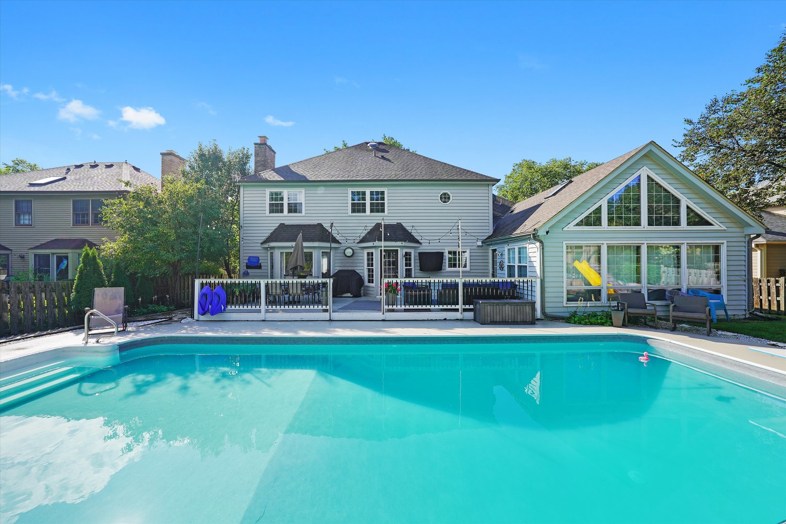 289 Winding Creek Drive, Naperville, IL 60565