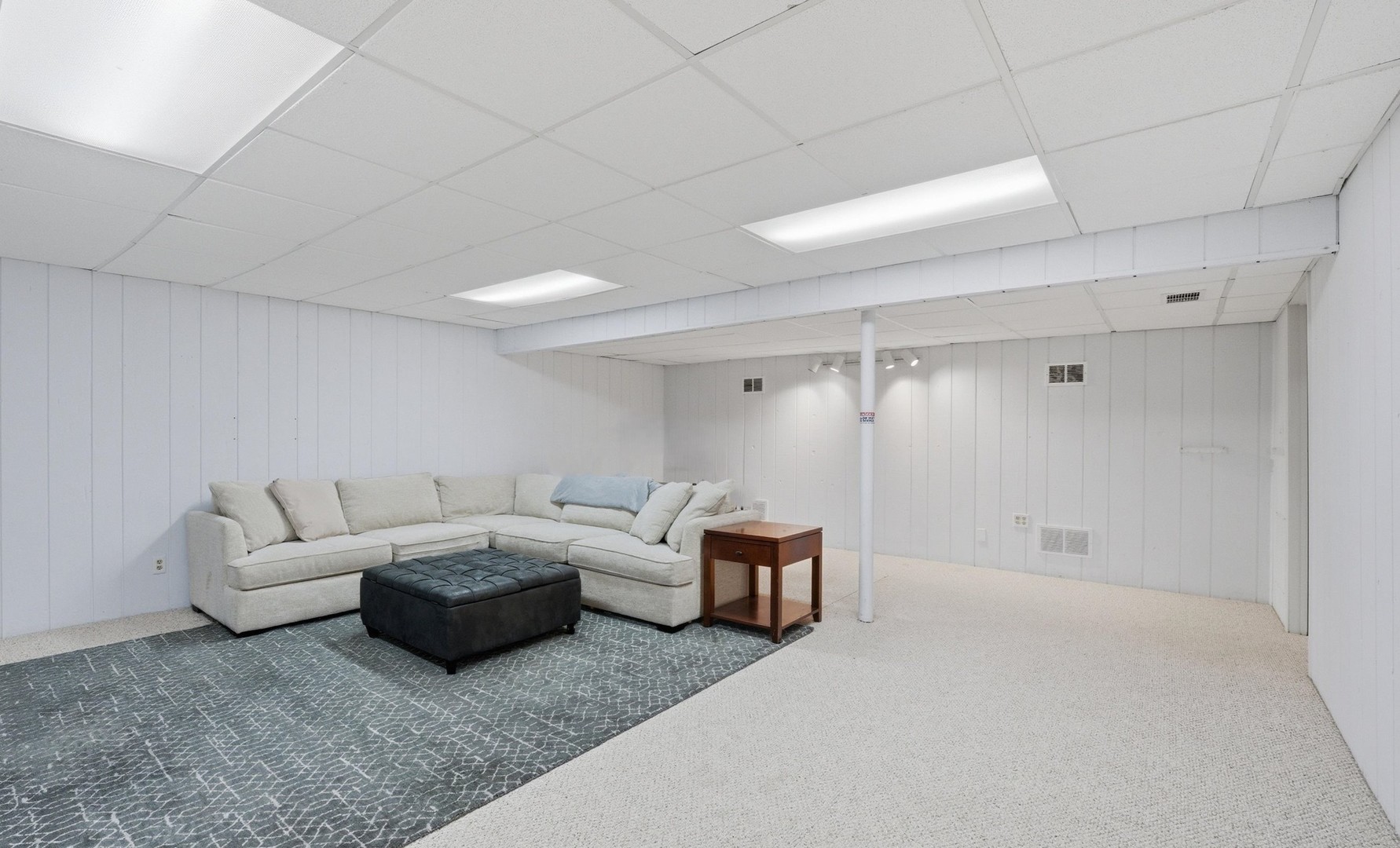 289 Winding Creek Drive, Naperville, IL 60565