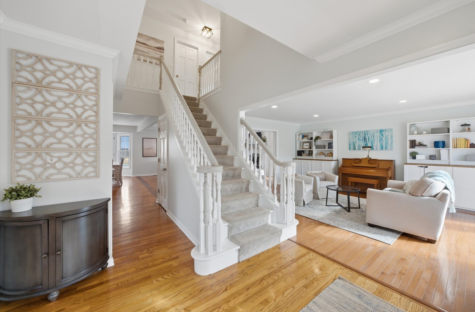 289 Winding Creek Drive, Naperville, IL 60565