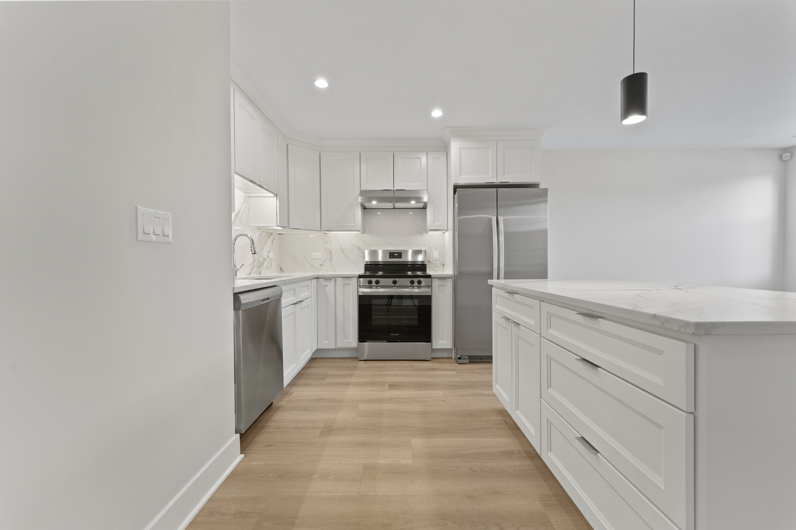 218 S Western Avenue #A, Chicago, IL 60612