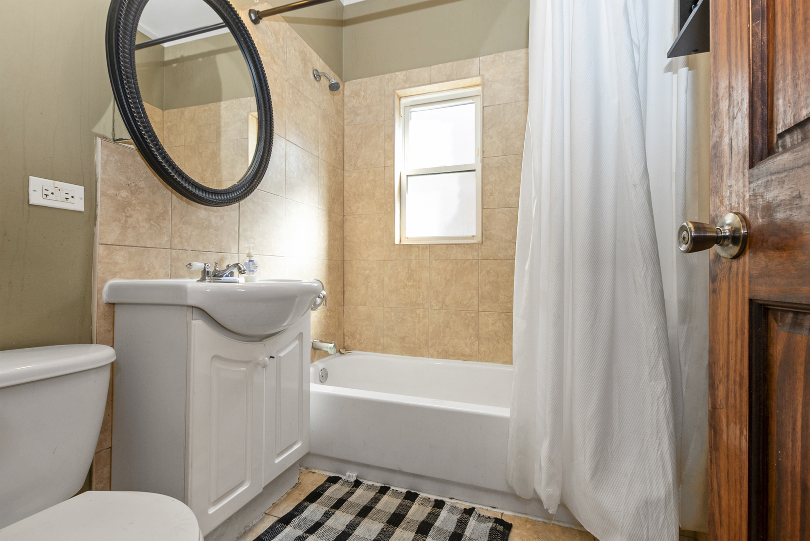 4220 W Monroe Street, Chicago, IL 60624