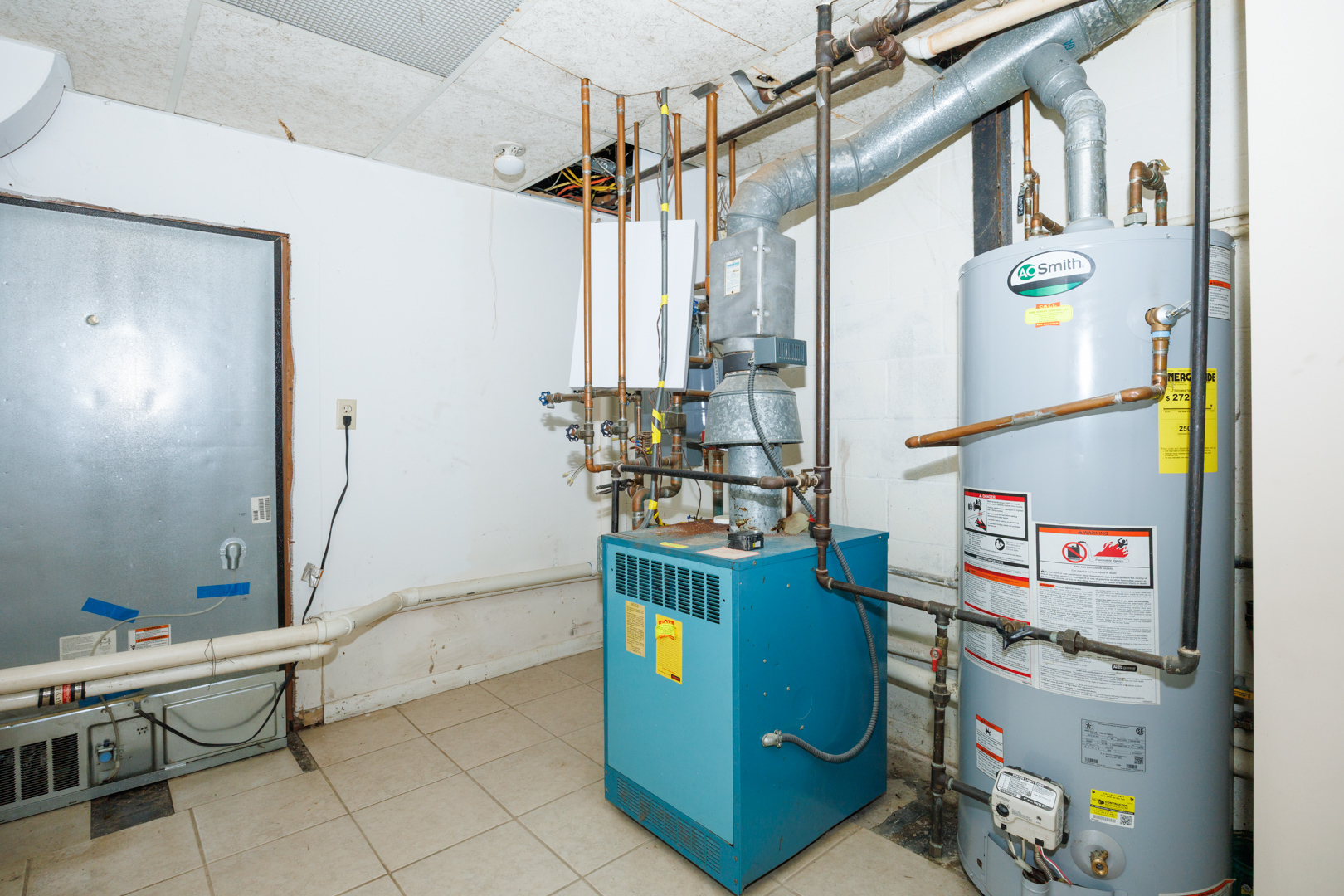 48 AVENUE A, Bloomington, IL 61704