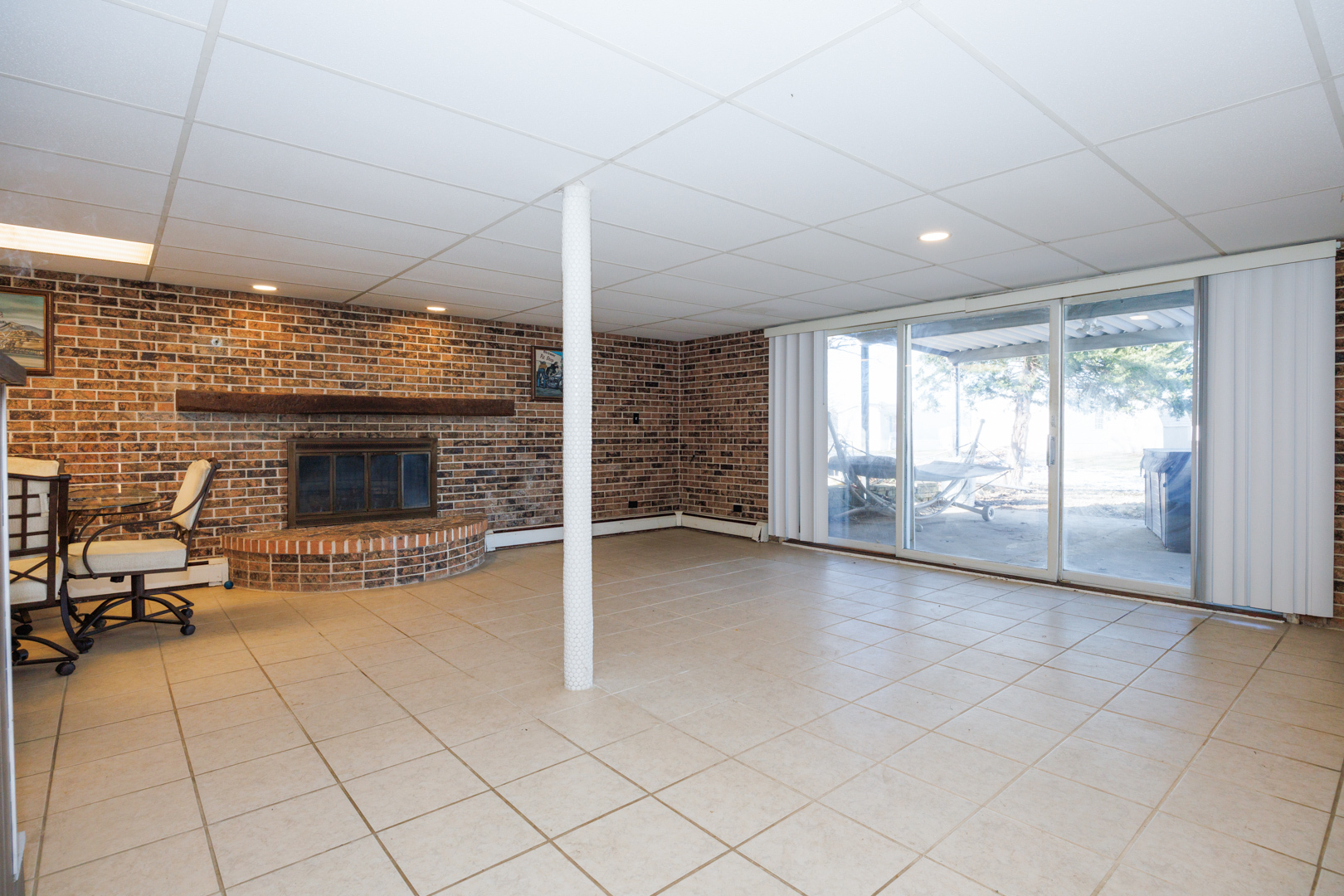 48 AVENUE A, Bloomington, IL 61704