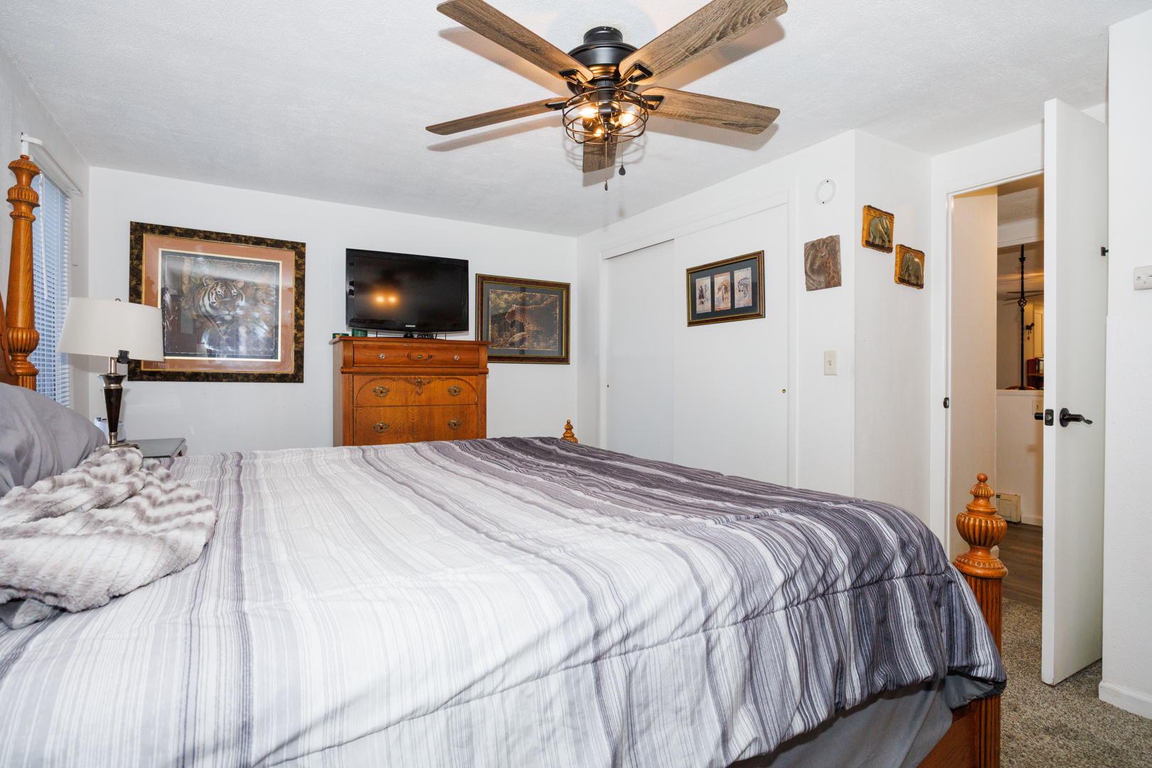 48 AVENUE A, Bloomington, IL 61704