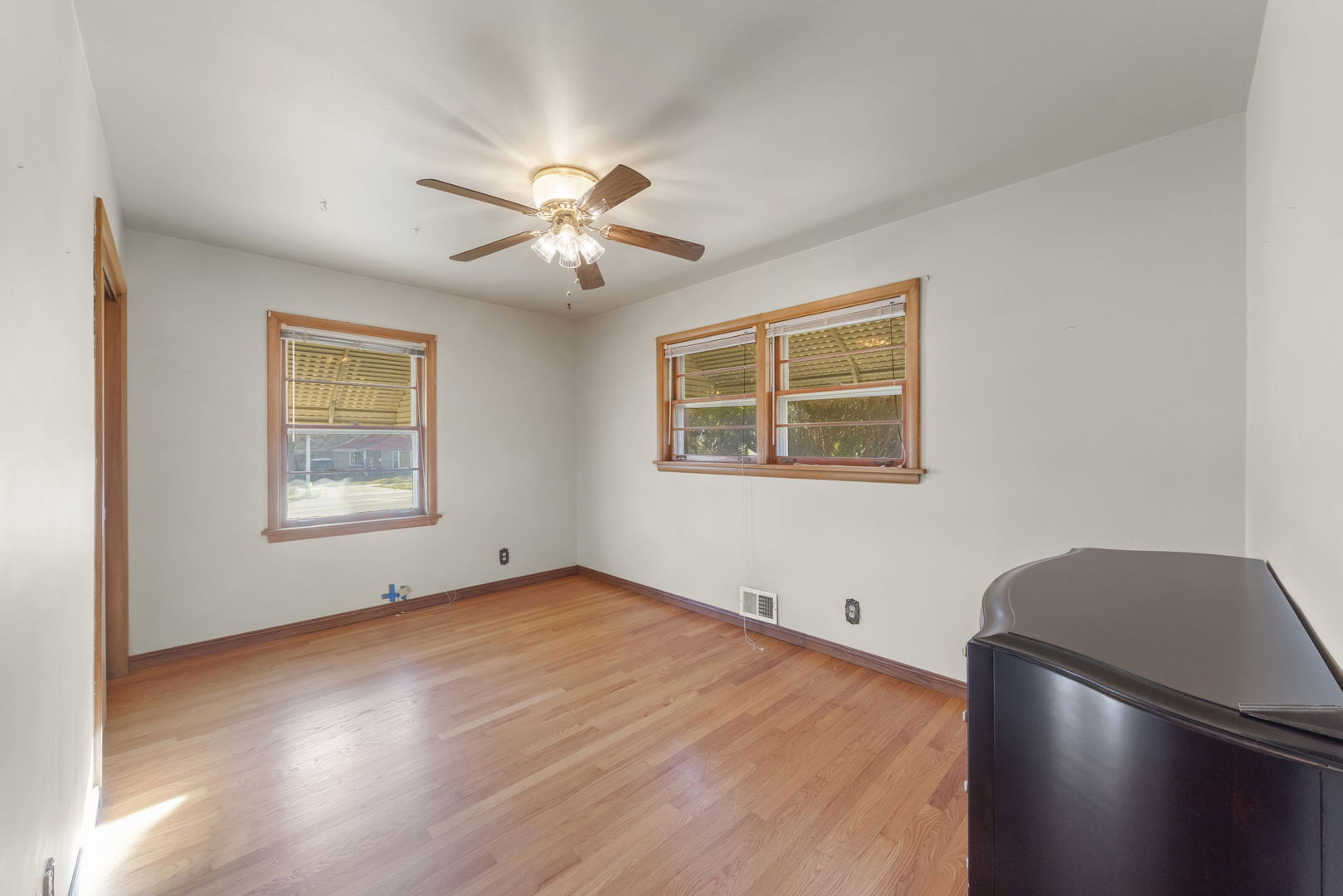 283 W 10th Street, Chicago Heights, IL 60411