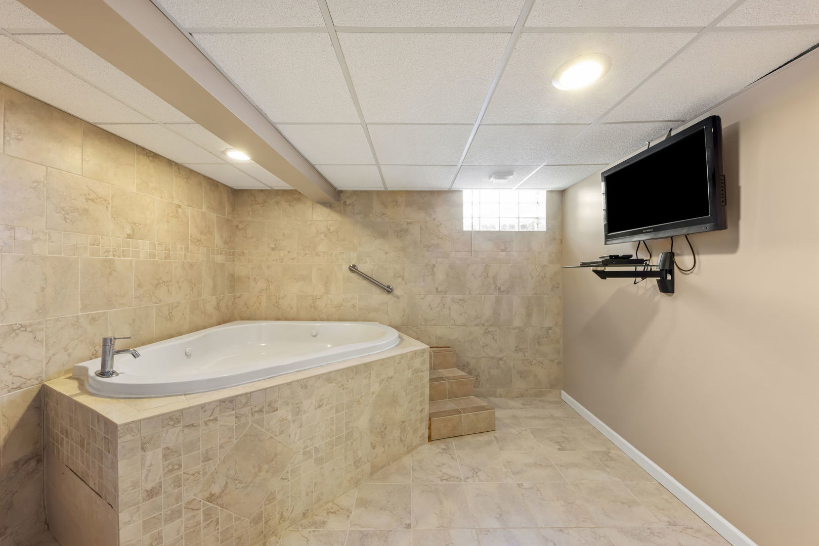 283 W 10th Street, Chicago Heights, IL 60411